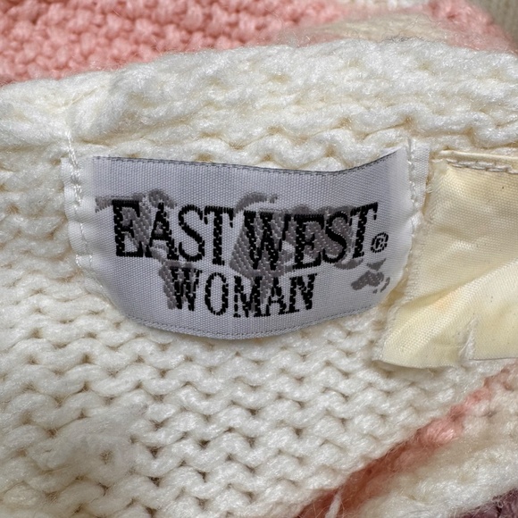 East West | Vintage Floral Cable Knit Sweater | L | Cottagecore | Embroidered - Picture 3 of 15